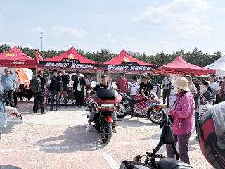“骑遇红酒海岸·潮玩品重烟台”机车文化活动在烟台举办