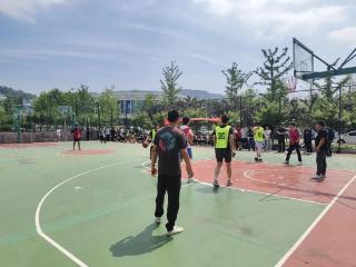 临沂市工业学校2026年南北校区篮球争霸赛圆满落幕