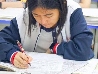 石家庄金石实验中学：高考倒计时，让每个疑问“不过夜”