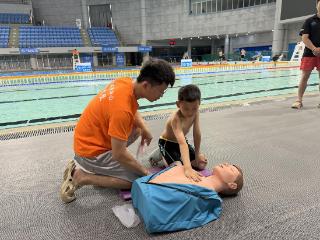 不做“孤泳者”！神龙小学游泳馆里开出生命必修课