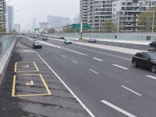 合肥部分高架桥上可应急停车，首批施划30处应急停车位
