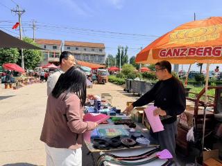 【爱心集市】济南市莱芜区方下街道开展“垃圾分类进万家”集市宣传活动
