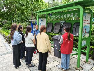 “党建引领促分类 绿色新风入民心”——泰山区上高街道学苑社区开展第四届城市生活垃圾分类宣传周活动
