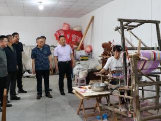 东营市军休干部代表赴帮扶村开展“丹心向党·桑榆生辉”主题党日活动
