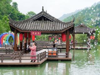 “穷窝子”变“金窝子” 凉风村书写“渔村”新传奇