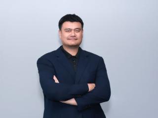 姚明成为蔚来ES9首席体验官