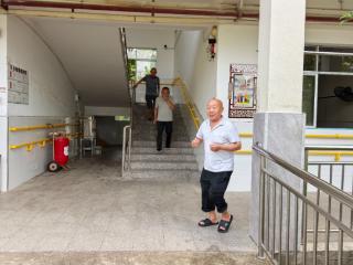 上饶市广信区消防救援大队前往辖区养老机构开展应急疏散演练培训