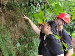 扎根大地做学问，山野草木皆是治学答卷