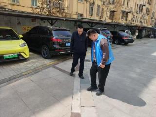 济宁市任城区阜桥街道枣店阁社区：小修补守护大民生 网格员暖心服务显担当