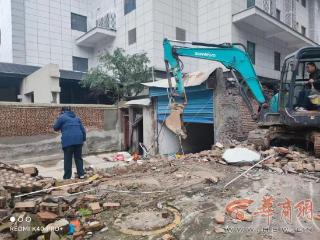 社区治理 你我共建|1300人的“绕路”烦恼：一条“舍近求远”堵心路的打通始末