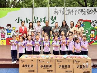 小小足球梦！盛世红苗幼儿园亲子同乐庆“六一”