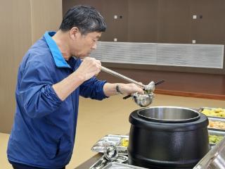 干部吃什么，老人就吃什么！ 吉林民政把机关食堂打造成老年人幸福驿站