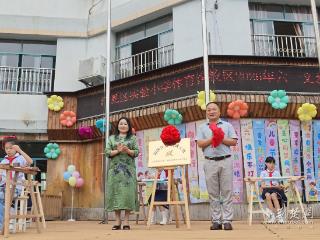 国家级非遗大师每周驻校授课 江夏这所小学探路汉绣常态化育人