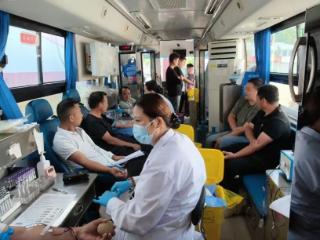 定陶区黄店镇商会组织开展无偿献血公益活动