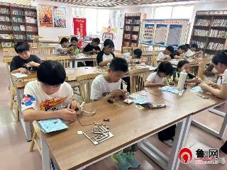 【爱心“赵”耀】德州天衢新区赵虎镇麦香书院开展“趣玩科技 童创未来”儿童趣味科普活动