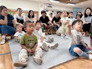 唯亭街道跨塘中心幼儿园开展公益托班体验活动