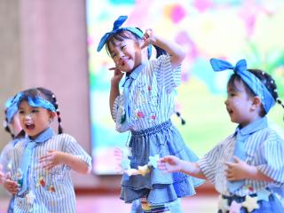 舞台上“小星星” 餐盘前“小大人” 沌口萌娃扬帆起航