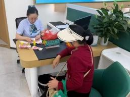 中国农业银行莱芜分行营业部：细微服务见真情 残币兑换暖人心