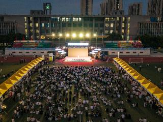 打卡五大主题区、玩转40+社团！郑州科技学院这场青春派对嗨翻校园