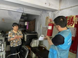 济南市莱芜区凤城街道万福园社区：筑牢安全防线 守护平安辖区