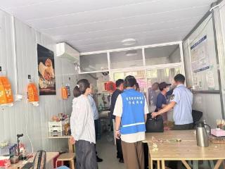 济宁市任城区南张街道满庄社区开展“排查消防安全隐患 筑牢经营安全防线”行动