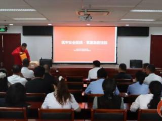 滕州市政务服务中心投放“救命神器”AED设备 筑牢群众生命安全防线