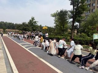 【嬴绳跃动】济南市莱芜区凤城街道都市花园社区：聚力拔河燃童趣 青春奋进聚同心