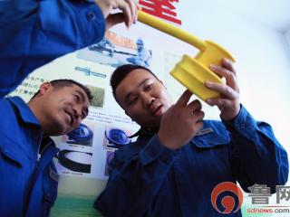 台儿庄供电中心：一员工荣评2026年“鲁班工匠”称号