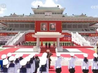 习近平出席金正恩举行的欢迎仪式