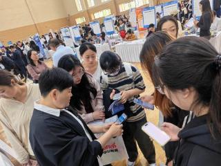瑞众保险山东分公司日照中支走进济宁医学院（日照校区）春季招聘会 精准引才助力高质量发展