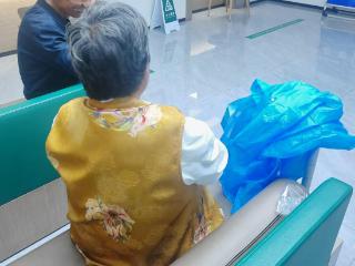 暴雨中的“农”情守护：农行泰安新泰金斗支行以暖心服务践行普惠金融