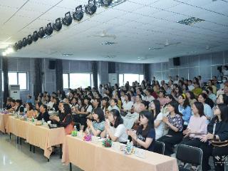 千编万织话美育 育才实验幼儿园聚焦数字时代育儿新课题
