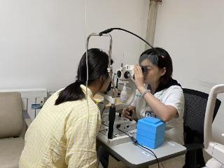贵州普瑞眼科成功救治急性圆锥角膜患者