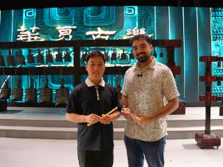 知音，无问西东——伊朗小伙走进河南博物院，感受中华礼乐文化