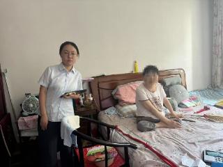 上门服务解民忧 温情金融暖人心 农行泰安桃源支行贴心为特殊客户重置医保账户密码