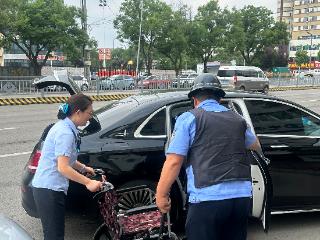 农行德州市禹城市支行开通绿色通道贴心服务特殊客户