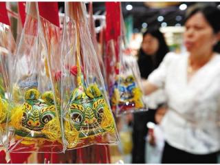 端午近 香囊俏