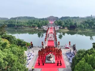 【好评中国】东湖评论丨根脉所向，自信所往