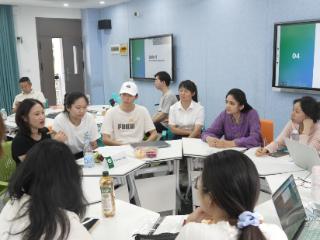 全国劳模程艳走进华农分享科技兴农故事