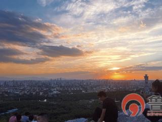 【鲁网图集】夕照四宝山 斜阳染云天