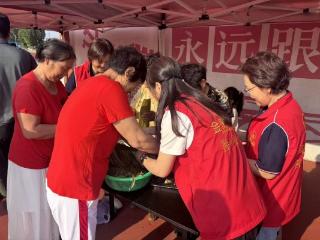 粽香迎端午 和美满乡村——潍坊市基层文化建设指导员刘西海与官路村村民共度端午