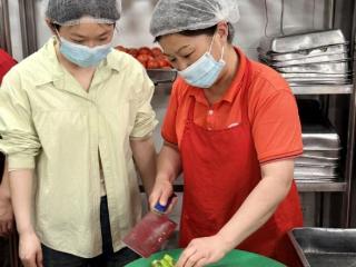 把课堂搬进食堂，“舌尖上的劳动课”在这所大学飘香