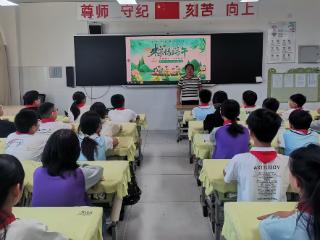 莒南二小开展“浓情端午 传承文化”主题班会活动