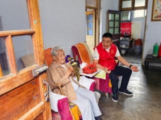 【我们的价值观】济南市莱芜区凤城街道董花园社区：粽香艾草送温情 党员服务暖家门