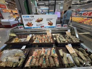 手工粽日售2000多个，网红款卖断货：合肥粽子市场端午前“卷”起来了