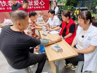 108坊故事|公益服务进小区 扶老助残绽芳华