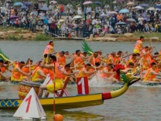 因天气原因，池州杏花村龙舟嘉年华活动暂缓举办