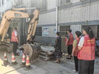 济宁市任城区金城街道洸河社区：实地走访监工把关 抓实管网改造民生工程