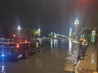 廊坊开发区：雨后迅速行动 全力保障道路环境整洁畅通