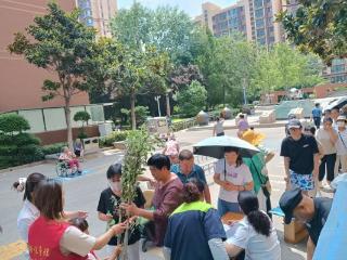 济宁市任城区李营街道众鑫社区开展“粽香暖人心 网格温情送安康”端午节主题活动